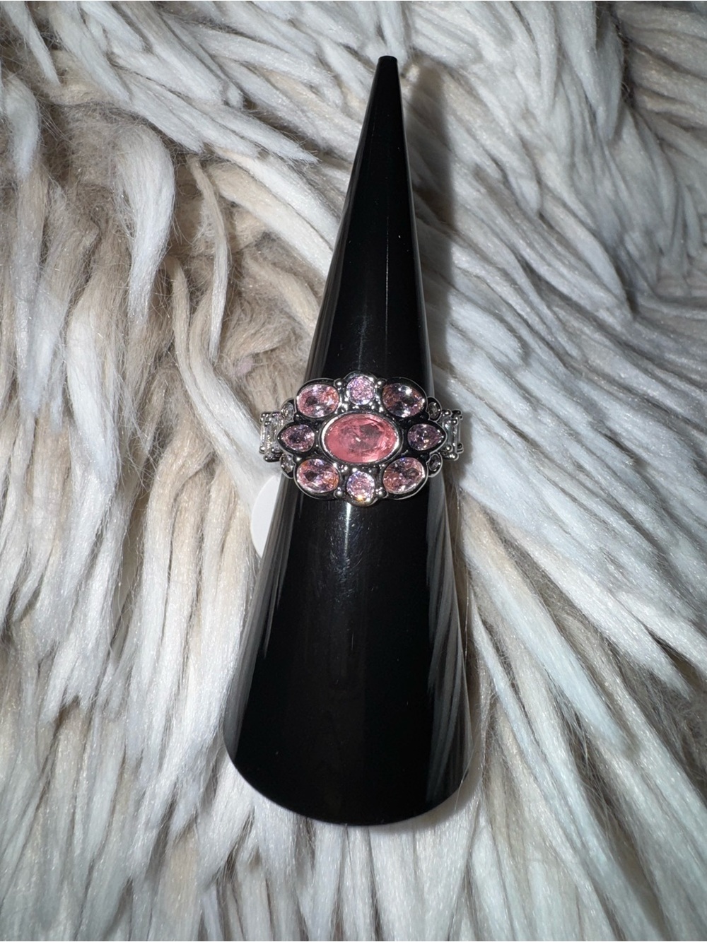 The heirloom ring -bomb party